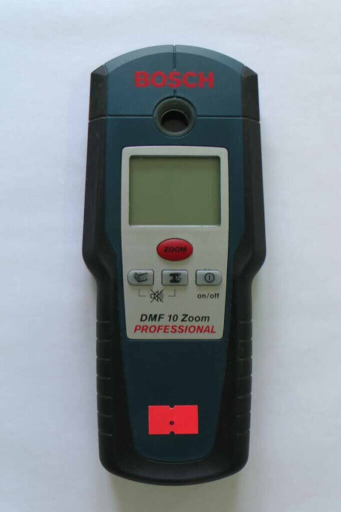 Детектор металла Bosch DMF 10 Zoom